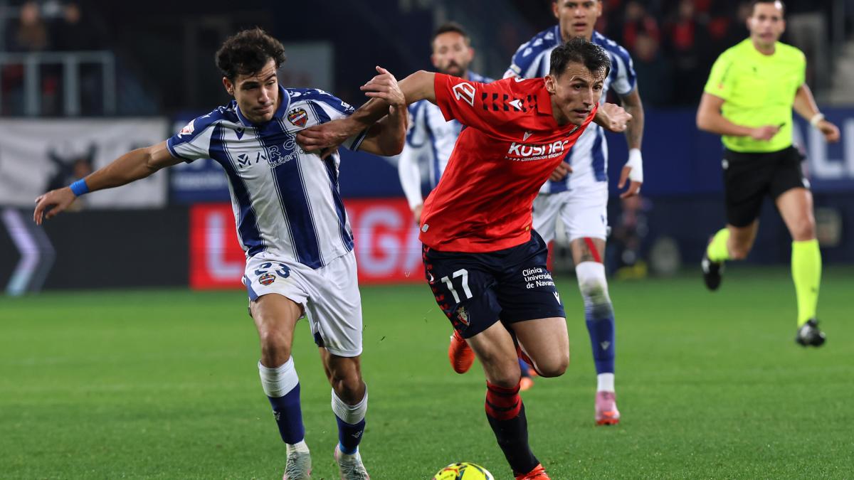 Manu Sánchez se cae de la lista de opciones de Osasuna