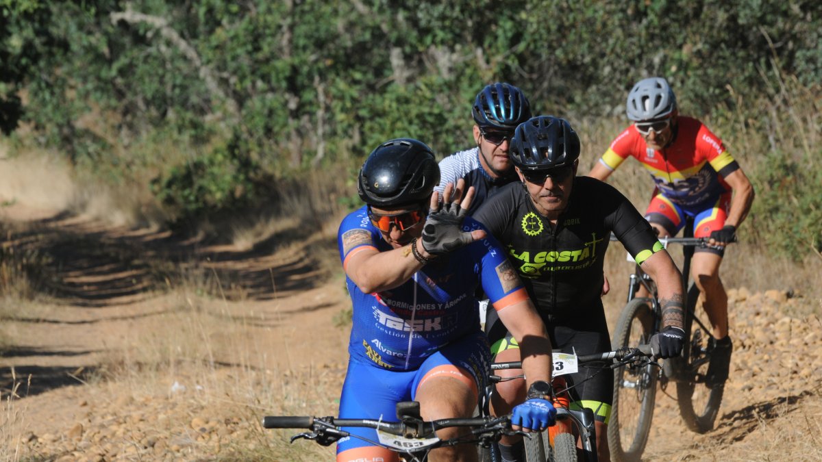 Podio con cuatro campeones en una brillante Lúpulo Bike