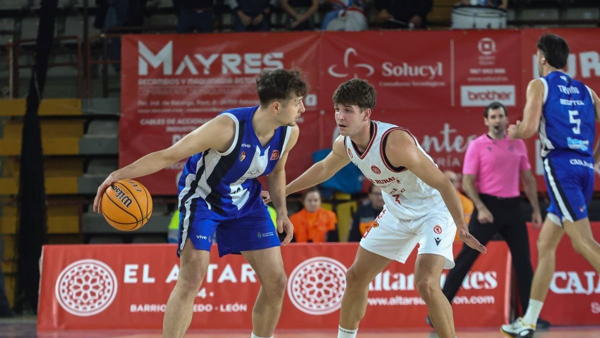 Ciudad de Ponferrada SDP y Cultural jugaron dos derbis en Liga la pasada temporada.