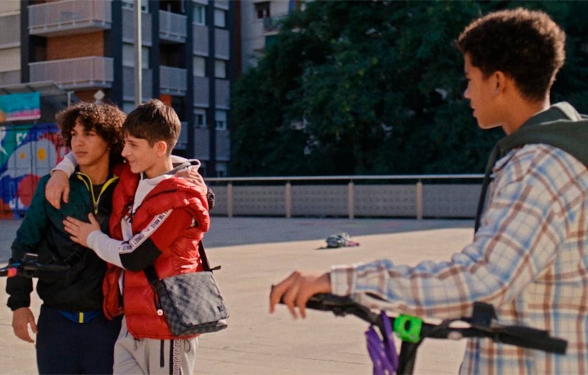 ‘Hermanos’: la España de los extremos, en el fútbol y la sociedad | Cine: estrenos y críticas
