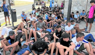 Ceuta reclama al Gobierno un «mando único» y confinar a 11.000 inmigrantes