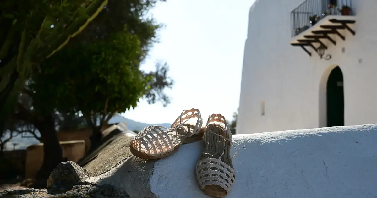 La fotógrafa Lucía Rodríguez inaugura la exposición «Sensaciones: Rincones de Ibiza» en Sant Josep
