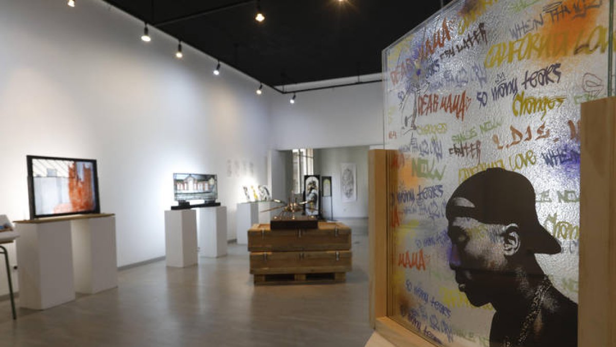 Exposición de proyectos fin de curso en la Escuela de Arte de León. FERNANDO OTERO