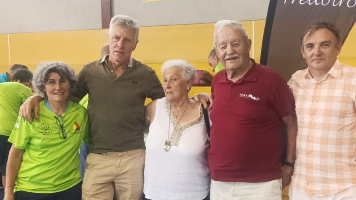 El lacianiego José Manuel López Rodríguez durante su homenaje.
