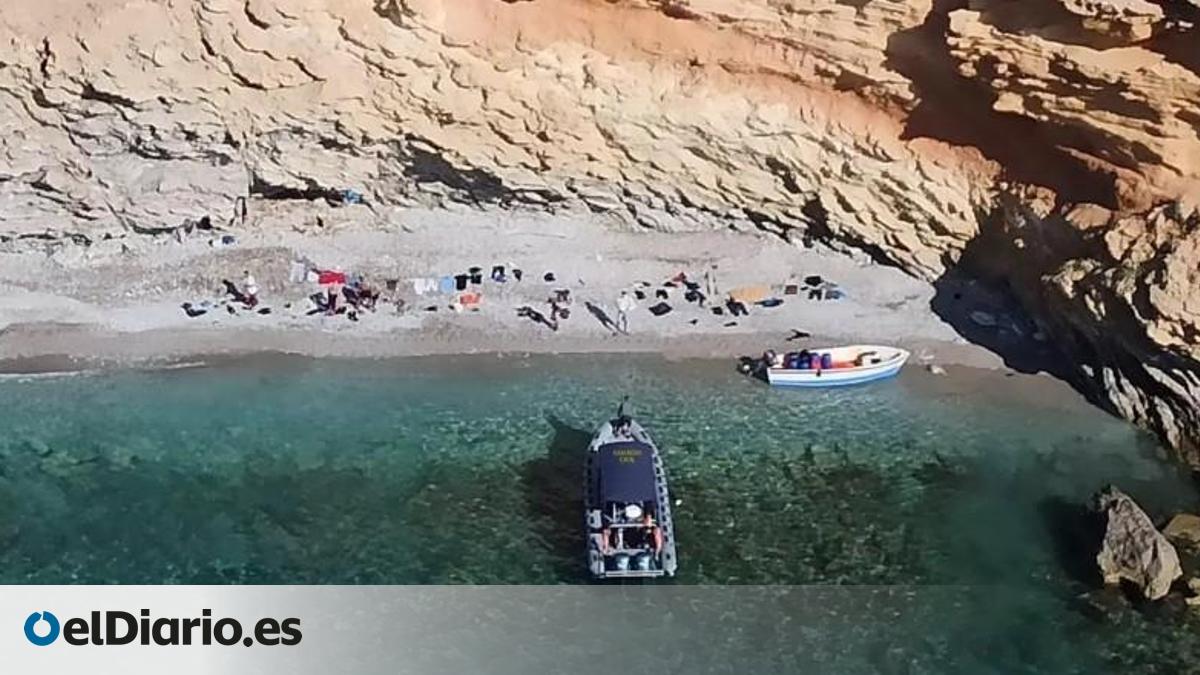 Al menos dos muertos, una decena de desaparecidos y 17 supervivientes tras naufragar una patera al sur de Cabrera