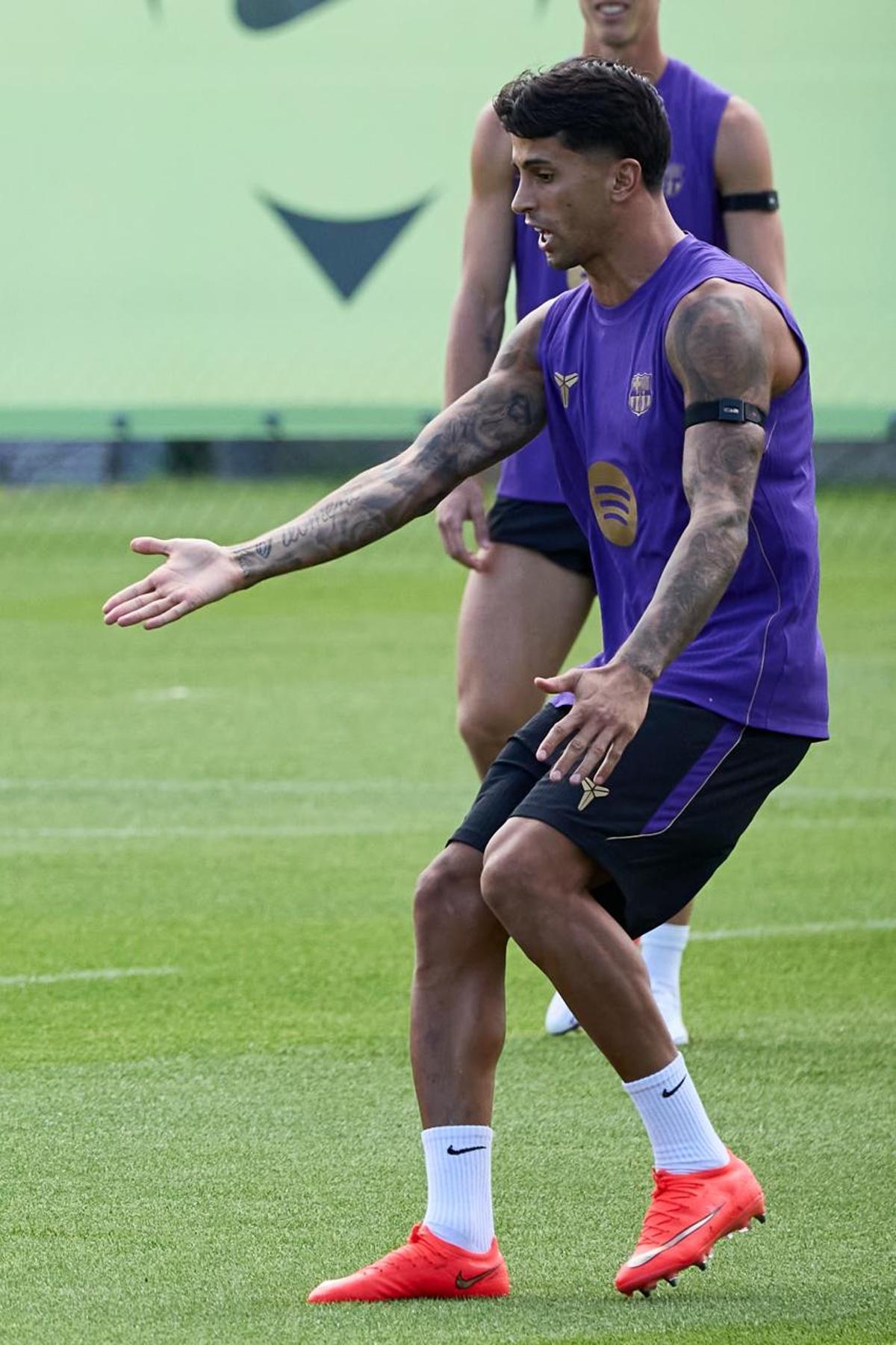 Joao Cancelo, en la previa del Eñche-Barça