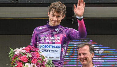 Giulio Pellizzari gana en Lagunas de Neila pero Felix Gall se lleva la Vuelta a Burgos