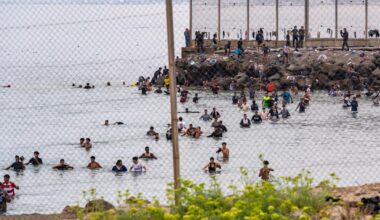 Rumores en internet iniciaron carrera frenética de migrantes hacia el territorio español de Ceuta