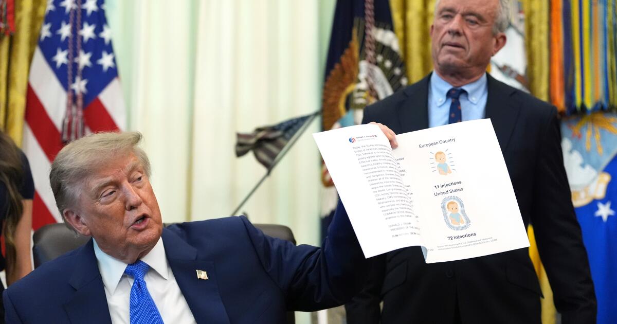 Trump firma orden que pide espaciar vacunas infantiles, en contra de la recomendación de los médicos