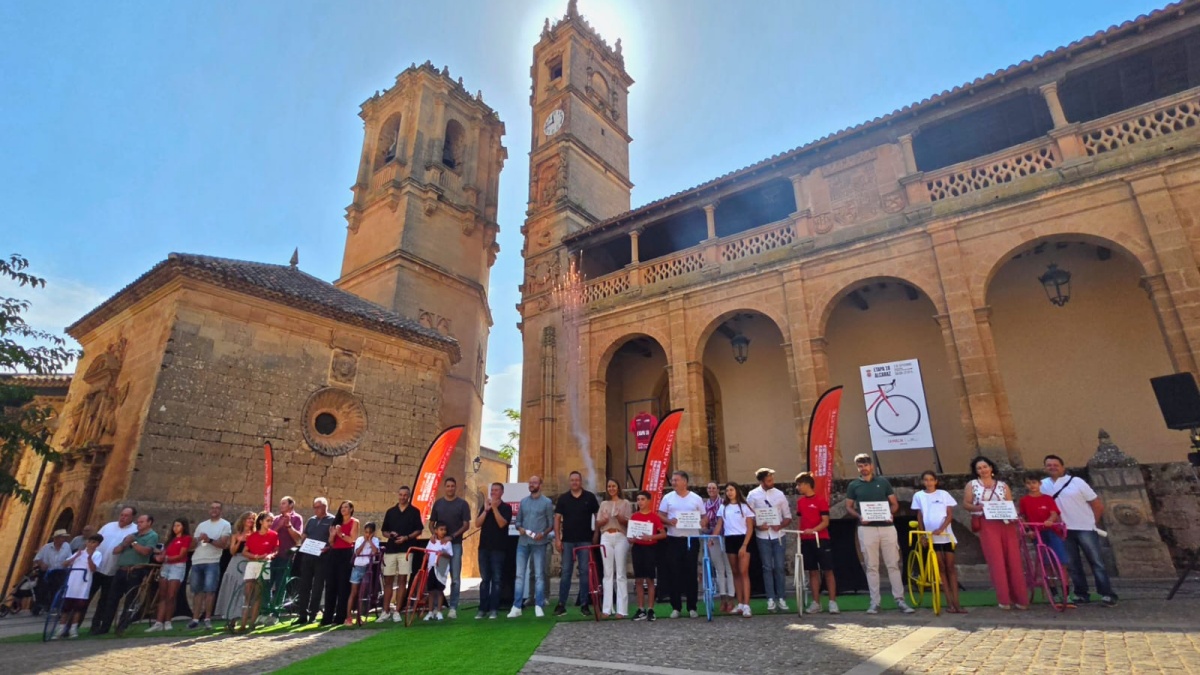 La Vuelta llega a Albacete: horarios, pueblos por los que pasa y carreteras afectadas