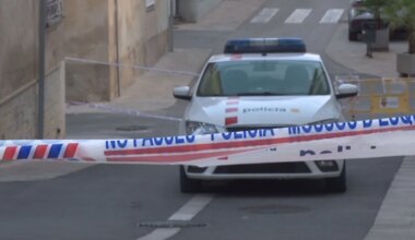 Detienen a una pareja por la muerte de su bebé de 18 meses: la madre confesó al abuelo que lo enterró en una caja