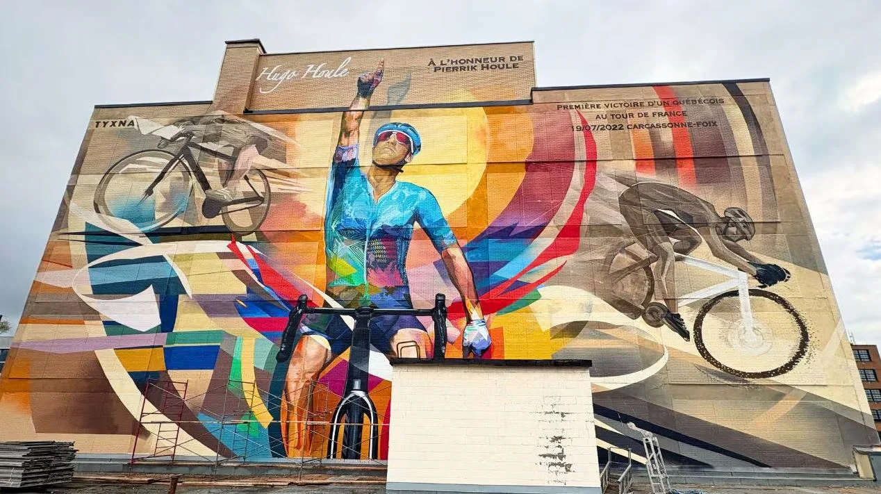 El mural con Hugo Houle (La Presse)