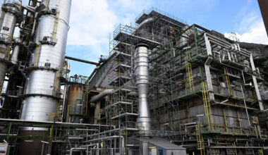 Energiepreise: Europäische Raffinerien sollen Produktion steigern • Table.Briefings