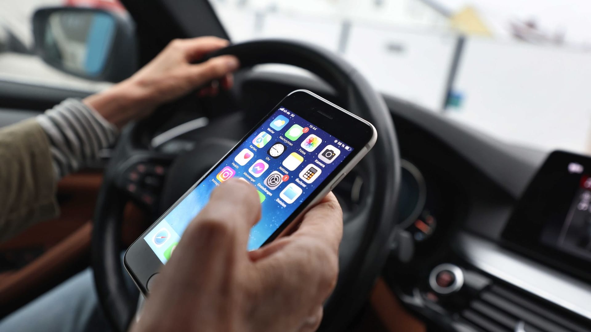 Handy am Steuer Handy am Steuer
