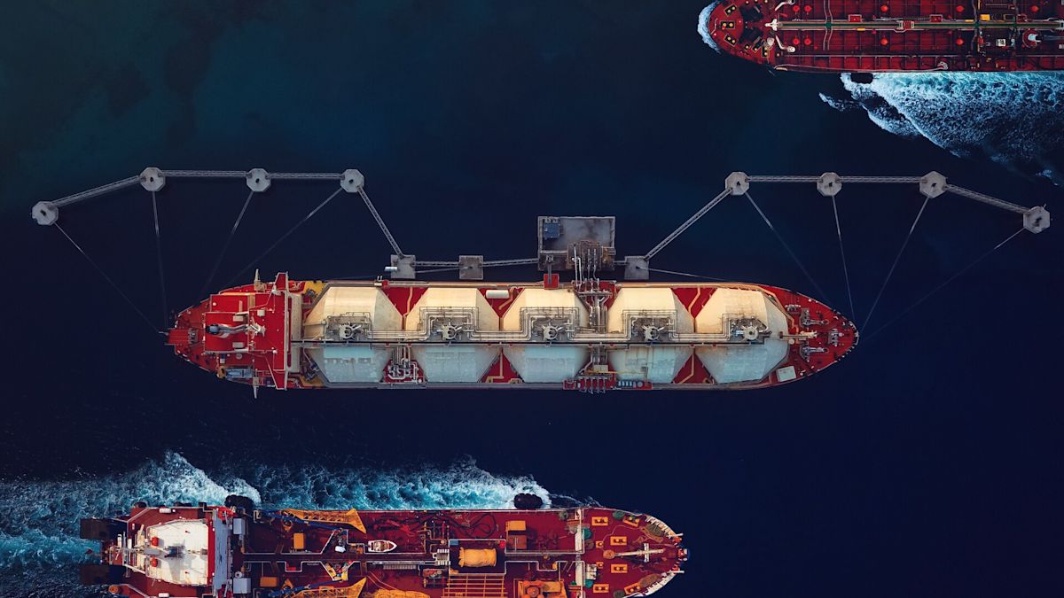 25 LNG-Tanker für 250 Millionen Euro - Vor EU-Verbot: Russland baut heimlich Flüssiggas-Schattenflotte aus