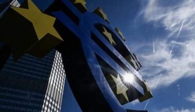 European Stocks Edge Lower As Automakers Hit by US Tariff Threat
