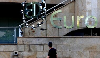 Eurozone business activity shrinks further in May