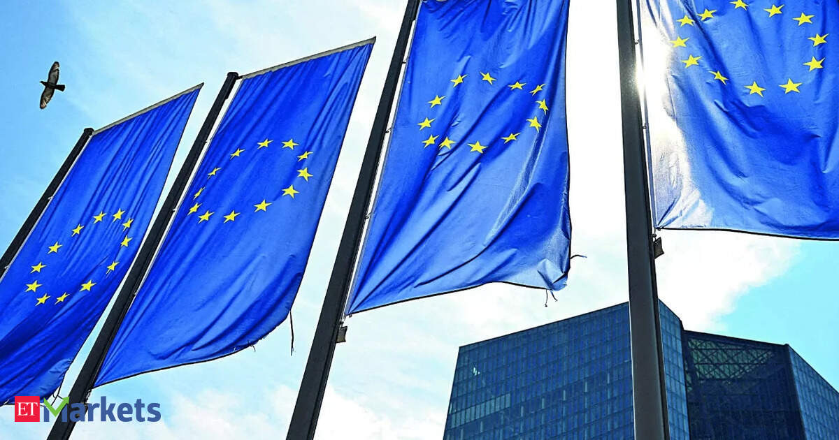 Euro zone bonds join global selloff, long-end yields at multi-year highs