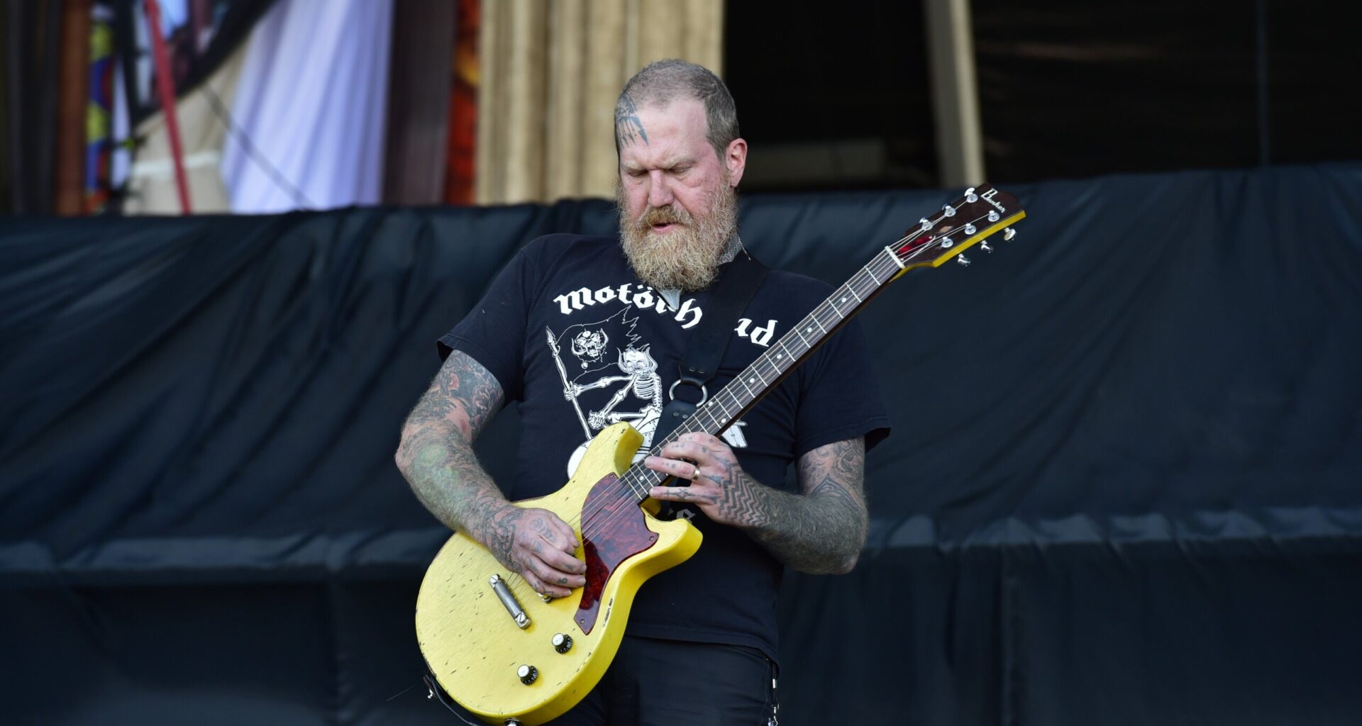 Ex-Mastodon-kitaristi ja alkuperäisjäsen Brent Hinds on kuollut