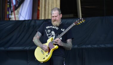 Ex-Mastodon-kitaristi ja alkuperäisjäsen Brent Hinds on kuollut