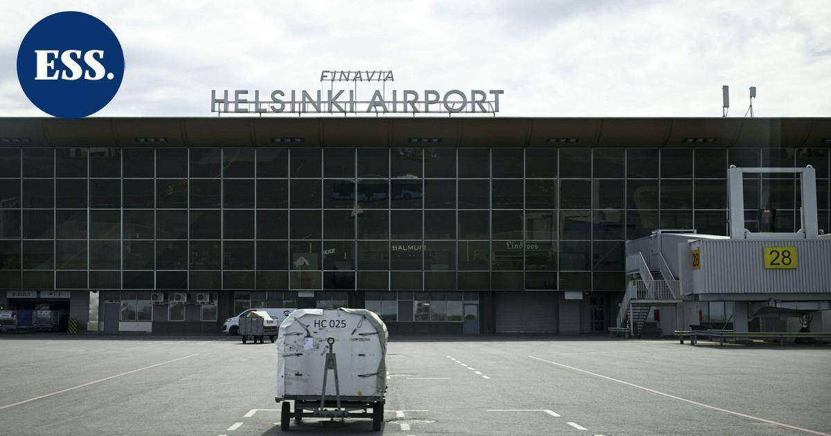 Gdanskiin matkalla olleen Finnairin koneen potkuri osui maavirtalaitteeseen – Otkes: Kahden penkkirivin kohdalla ikkunoiden kehykset irronneet | Uutissuomalainen