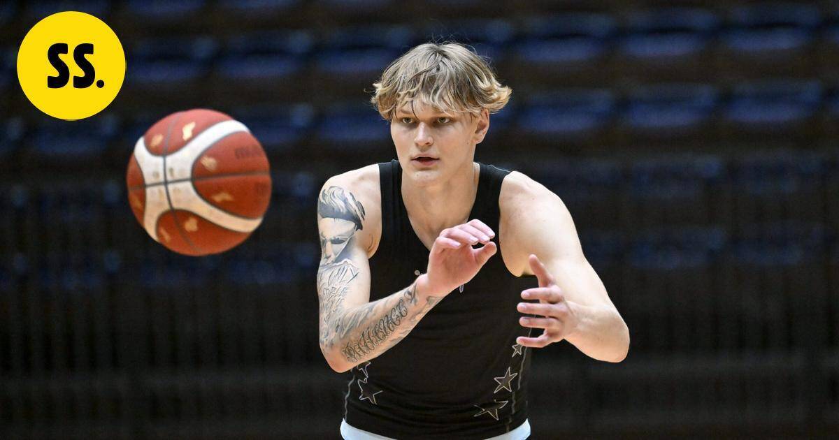 Miikka Muurinen ilman rajoituksia mukana koripallomaajoukkueen harjoituksissa – "Toivotaan, että pelaa" | Urheilu