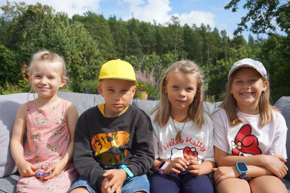 Kellopuhelimesta tuli vastaisku kännyköille, mutta uusi laki vaatii piilottamaan myös sen koulussa laukkuun