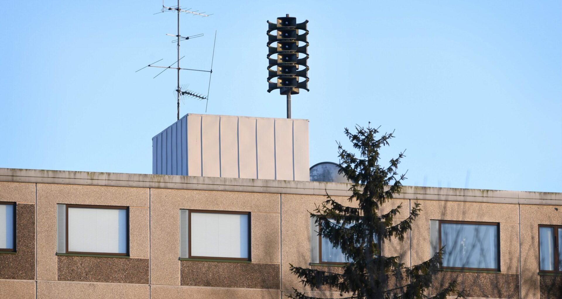 Ruotsin viranomaiset yhä hämillään - useita väestöhälyttimiä varastettu