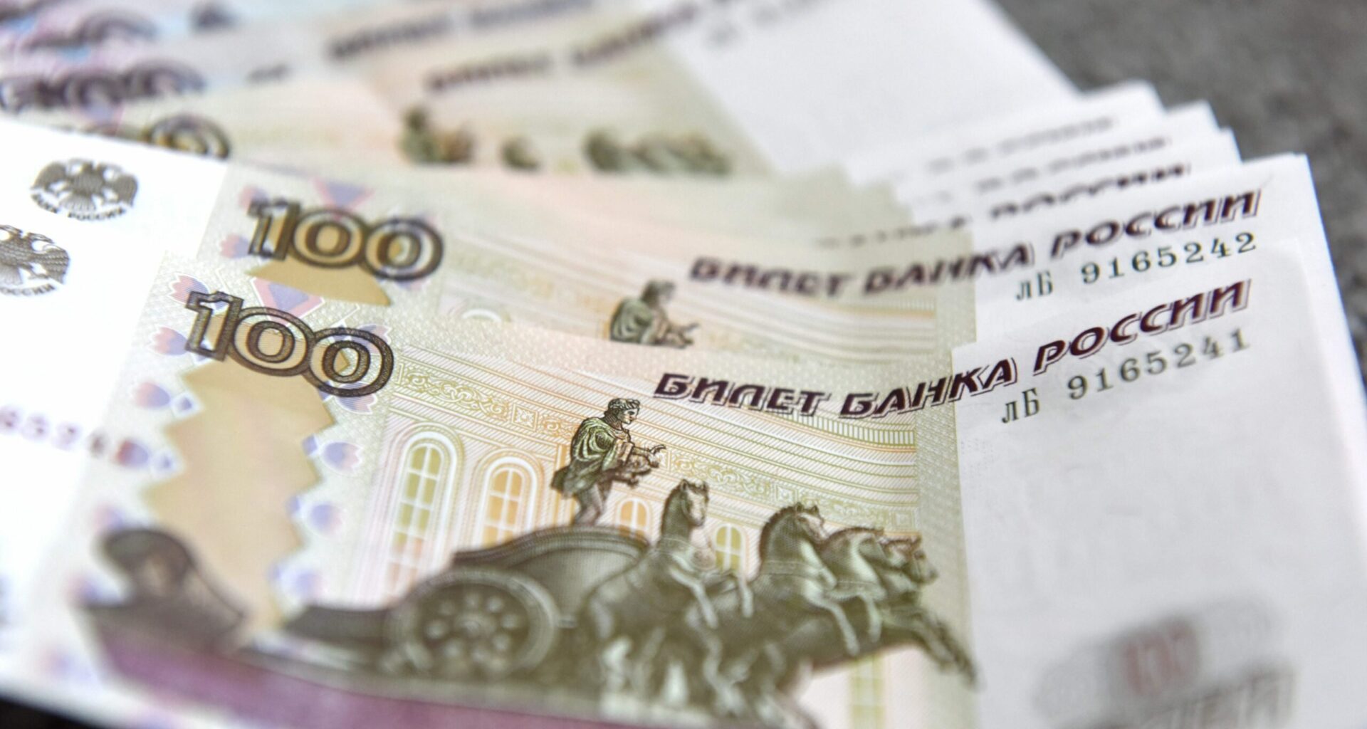 Kreml käyttää jo joka toisen veroruplansa sotaan Ukrainaa vastaan