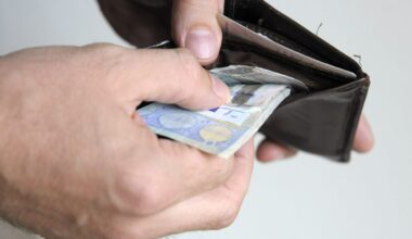 Uusi ennätys: Suomalaisen palkansaajan tulot nousivat yli 4000 euron