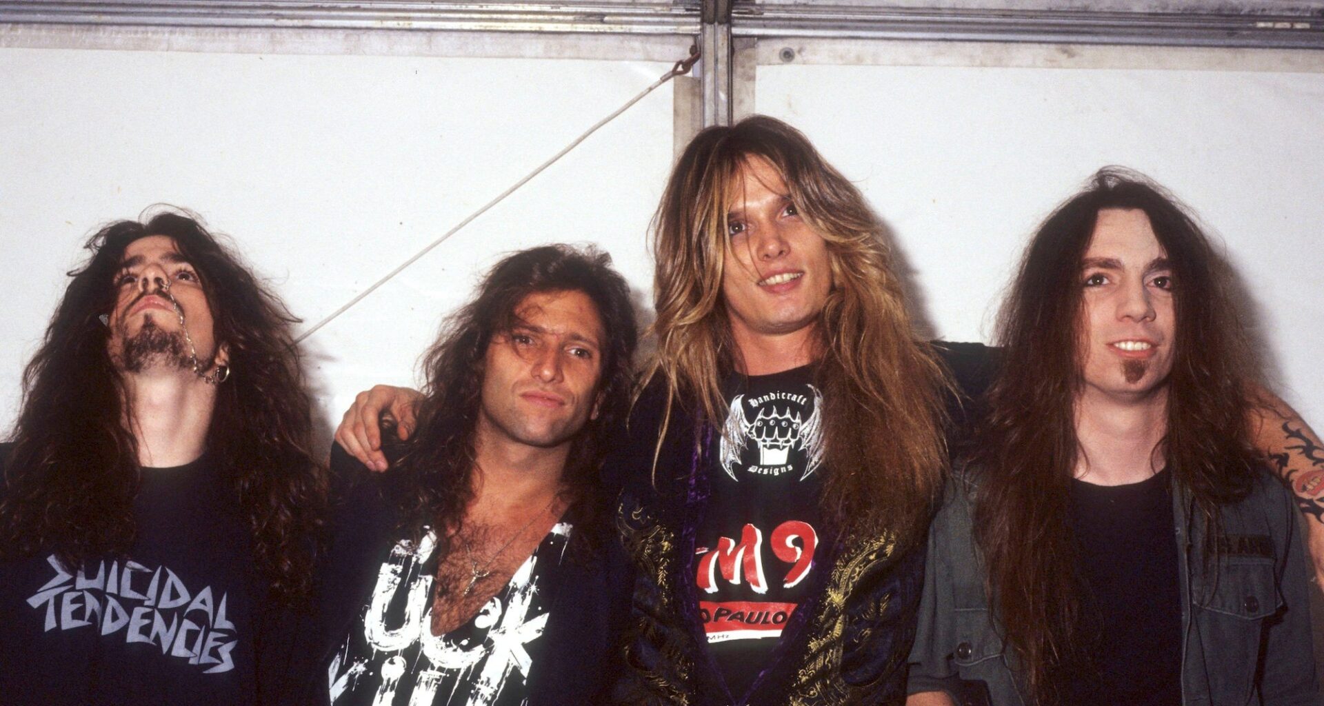 Skid Row'n kulta-aikojen miehistön reunion oli jo vähällä tapahtua – sitten lensivät taas kirosanat