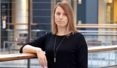 Biologian tuntien risteytyskaaviot kiinnostivat Suvi Douglasia – tutkii nyt, mitkä perinnölliset tekijät vaikuttavat verisyövän puhkeamiseen