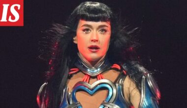 Katy Perry ruhjoi itsensä keikalla – kuva julki
