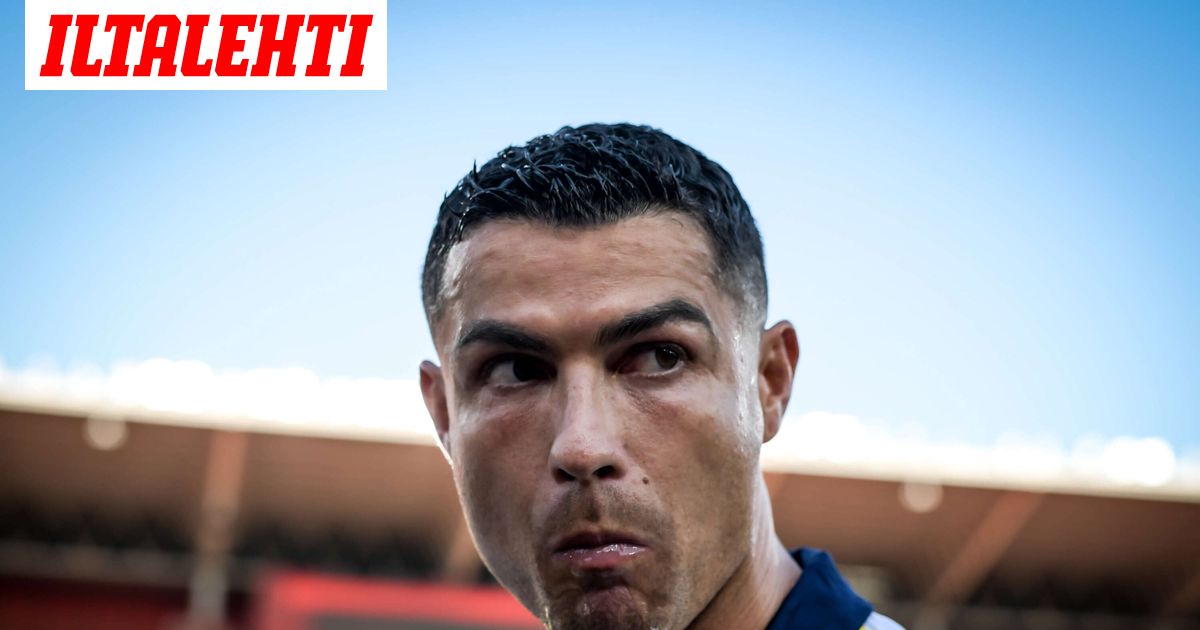 Cristiano Ronaldo meni kihloihin