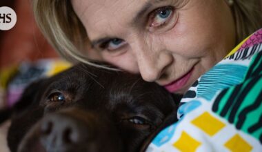 Kirjailija Eve Hietamies sai aivoinfarktin viime kesänä, kun Hupparizombin kirjoittaminen oli kesken