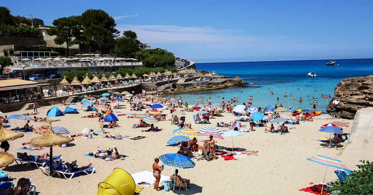 Mallorca valmistautuu poikkeukselliseen turistiryntäykseen – syynä auringonpimennys | Ulkomaat