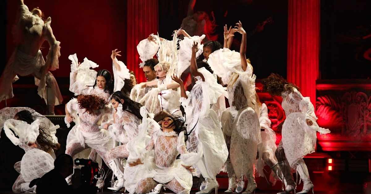 Lady Gaga ja Bruno Mars VMA-ehdokkuuksien kärjessä | Uutisia lyhyesti