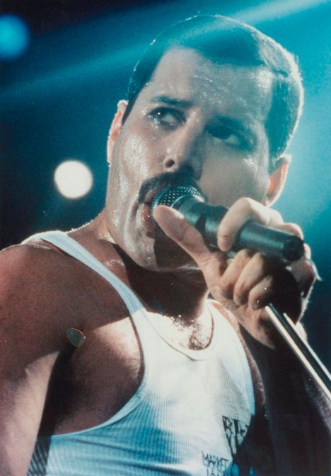 Freddie Mercuryn väitetään pitäneen tyttäreensä yhteyttä vuonna 1991 tapahtuneeseen kuolemaansa saakka.