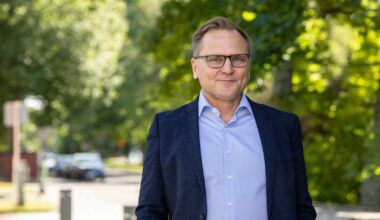 Hyvinvointialue antoi lähtöpassit ulkomaalaisille hoitajille ja lääkäreille Pohjois-Savossa – rahaa antanut ely yllättyi | Kotimaa