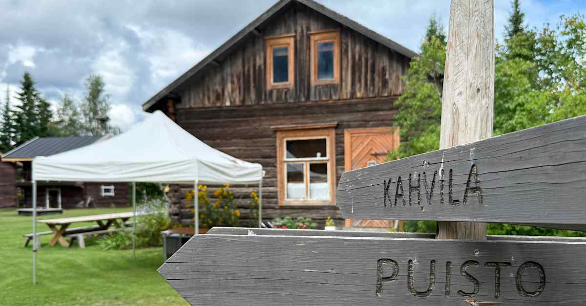 Yrittäjä grillasi luvatta kassleria – valvoja määräsi ruoat roskiin ja kunta otti kahvilan haltuun | Kotimaa