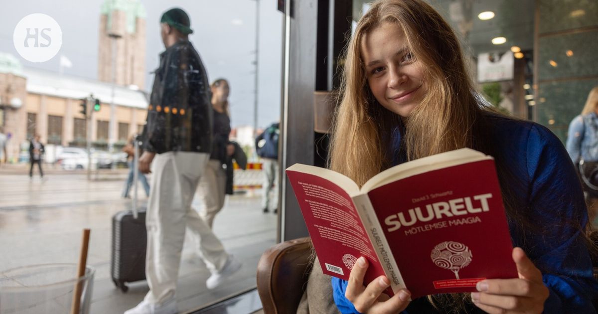 Mitä kirjaa luet? Kysyimme Helsingin keskustassa