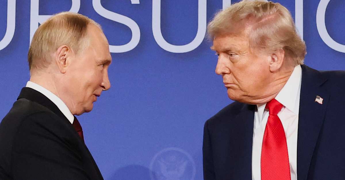 Katso kiinnostavimmat kuvat Trumpin ja Putinin tapaamisesta – presidentit puhuivat toisistaan lämpimästi median edessä | Ulkomaat