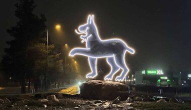 Riihimäki haluaa nimetä tärkeät katunsa lasi­taiteilijoiden mukaan – osa asukkaista nousi vastustamaan | Kulttuuri