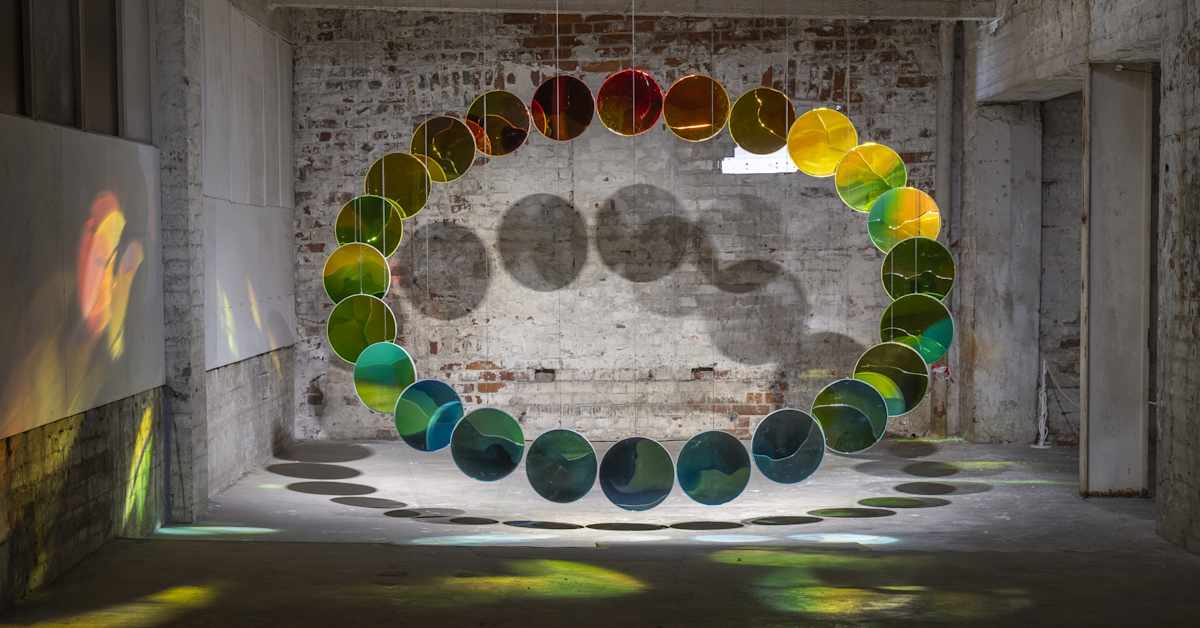 Riihimäellä nähty Finnish Glass Biennale edustaa suomalaista lasitaidetta Pariisin designviikoilla | Kanta-Häme