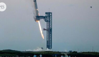 Starship-avaruusraketti teki historiaa: Raketin alaosa laskeutui valtavien robottikäsien varaan