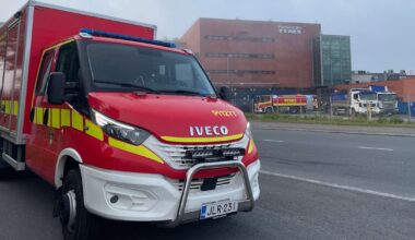 Nokian rengastehtaalla syttyi yöllä tulipalo – osa henkilökunnasta altistui vaaralliselle myrkylle | Pirkanmaa