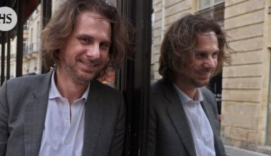 Taidehistorioitsija Thomas Schlesser on kirjoittanut menestysromaanin Monan katse