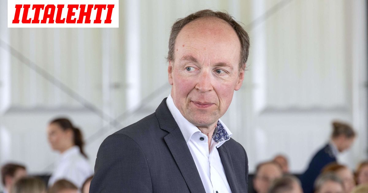 Jussi Halla-ahoa huijattiin ja hän tuli isäksi – Kysyimme, voiko lapsen äiti syyllistyä rikokseen
