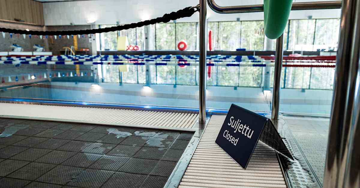 Oulun Linnanmaan uimahallin allas suljettiin taas altaasta löytyneen ulosteen vuoksi – jo kuudes kerta lyhyessä ajassa | Uutisia lyhyesti