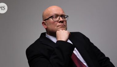 Tuore kirja: Suurlähettiläs Hautala kertoo vaikuttamisesta kulisseissa: ottivat presidentti Niinistön kanssa riskin ja soittivat Trumpille